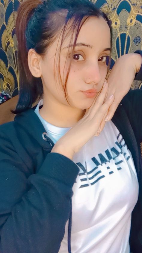 Avatar: Karachi escort